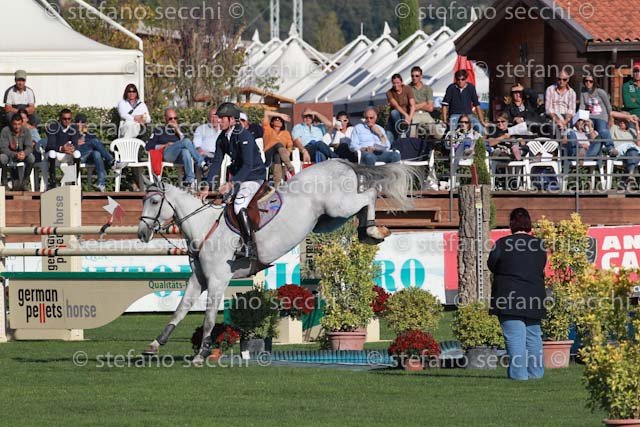 MEDINI_STARLESS_GIO CAV 2011_(271) SS3_1139.jpg